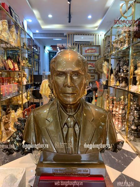 Tượng truyền thần bằng đồng đỏ cao 48cm