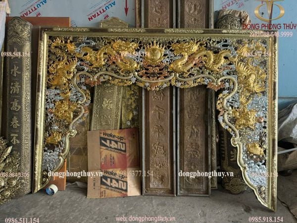 Cửa võng bằng đồng rộng 2m