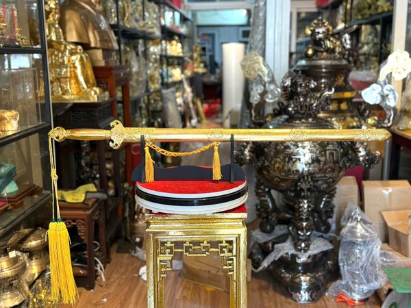 Kiếm phong thủy dát vàng 24k