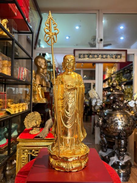 Tượng Địa Tạng Vương bằng đồng dát vàng 24k Cao đến đầu 37 ngang 14 sâu 15 nặng  4kg