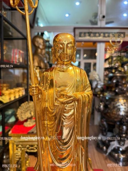 Tượng Địa Tạng Vương bằng đồng dát vàng 24k Cao đến đầu 37 ngang 14 sâu 15 nặng  4kg