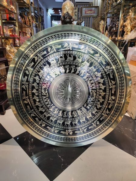 Mặt trống đồng Đông Sơn ăn mòn đường kính 1m nặng 10,5kg