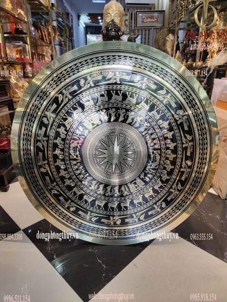 Mặt trống đồng Đông Sơn ăn mòn đường kính 1m nặng 10,5kg