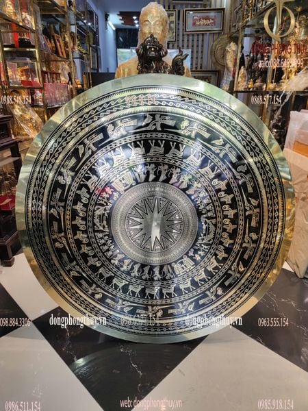 Mặt trống đồng Đông Sơn ăn mòn đường kính 1m nặng 10,5kg
