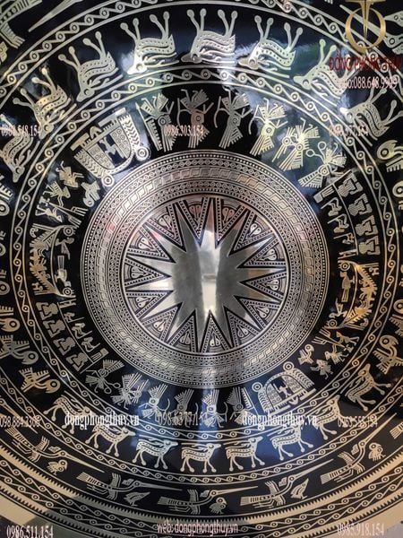 Mặt trống đồng Đông Sơn ăn mòn đường kính 1m nặng 10,5kg