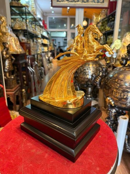 Tượng thánh gióng bằng đồng dát vàng 24k cao 20 nặng 1,4kg