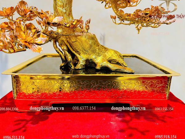 Chậu đào bằng đồng mạ vàng 24k cao 42 ngang 75 rông 35 nặng 10kg