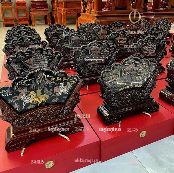 Tranh thuận buồm xuôi gió để bàn khảm ngũ sắc