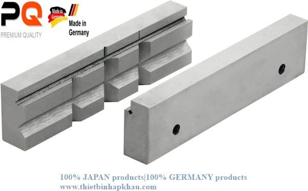 Cặp hàm thay thế (2 miếng) cho khoan lỗ (Pair of spare jaws (2 pieces) for drill manual vices). Code: 3.04.400.0738 | www.thietbinhapkhau.com | Công ty PQ 