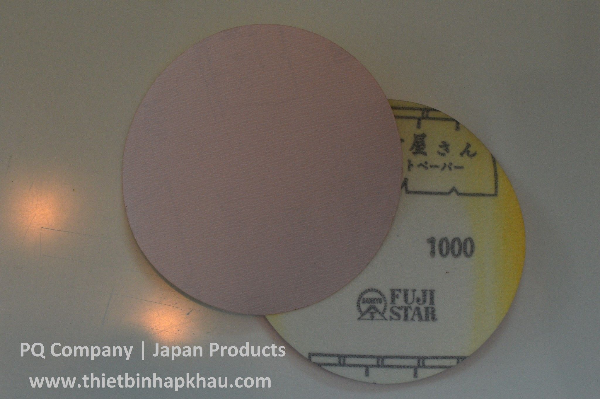 P1000, Nhám dĩa lông dính HF Hộp 100 tờ; Qui cách 125mm x Không lỗ; Độ hạt P1000. Code: 3.10.530.0008 | www.thietbinhapkhau.com | Công ty PQ 