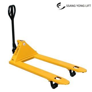 Xe Nâng Tay 2,0 Tấn (Hand Pallet Truck) DF - 20M SSang Yong. Made in Korea. Code 3.00.400.0003| Www.Thietbinhapkhau.Com | Công Ty PQ 