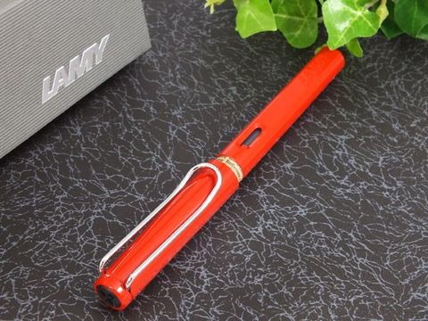 Bút mực Lamy Safari Shiny Red 2 