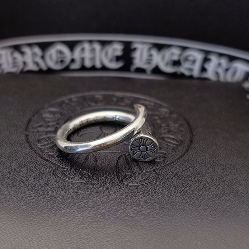  Nhẫn Bạc Chrome Hearts Đinh Hoa Cộng - NB466 