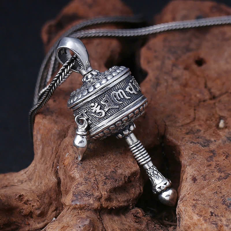 Mặt Dây Bạc Thái Pháp Khí Om Mani Padme Hum - MB388