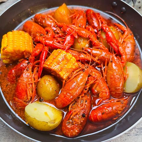 Crawfish (Tôm Hùm Đất)