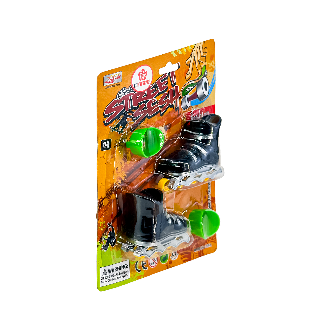  012-1 Bộ đồ chơi Giày trượt tay mini & phụ kiện 