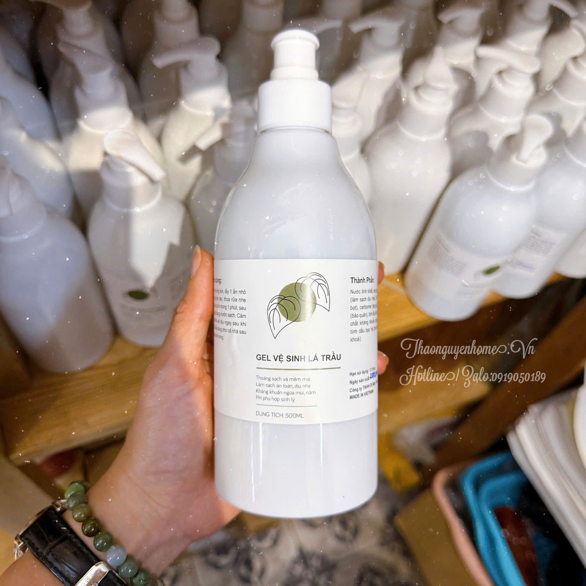 Gel vệ sinh lá trầu 450ml (Piper Betle Lady Care)
