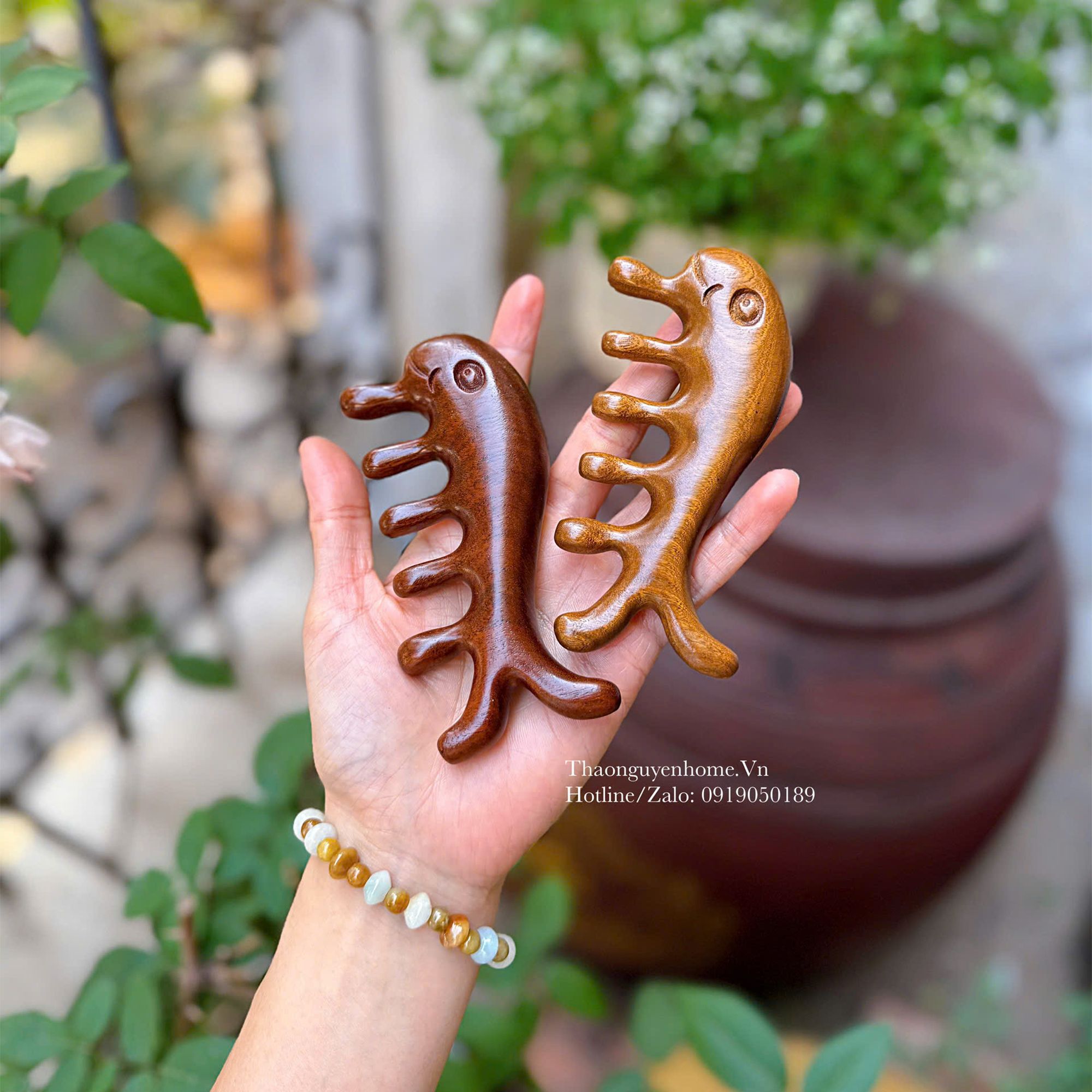 Lược cá heo massage túi lụa
