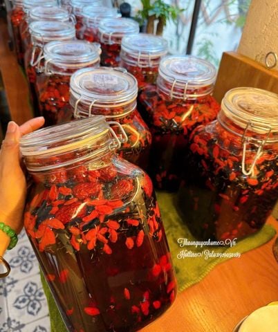  Rượu dâu tằm đen dưỡng thận Thảo Nguyên Home 