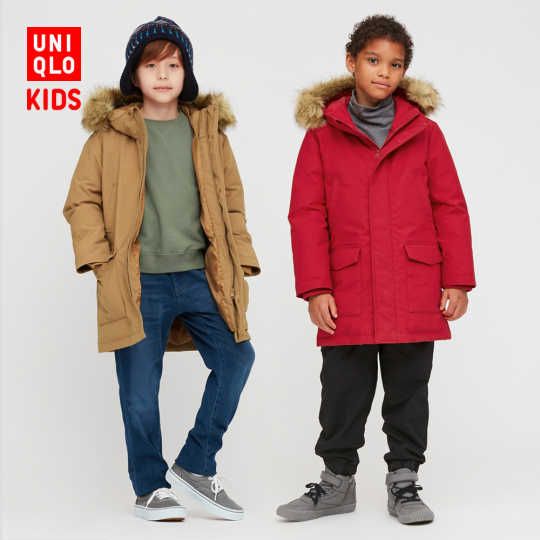 Khác với đồ người lớn đồ trẻ em ở Uniqlo đáng sắm nhất lúc này là áo khoác  vì vừa rẻ vừa hời