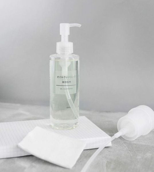 Dầu tẩy trang Muji Oil Cleansing 200ml