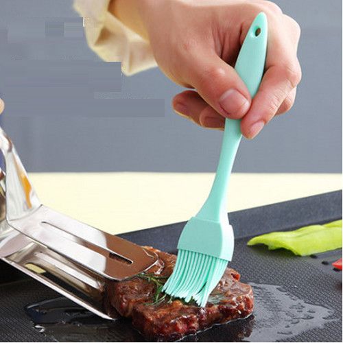 Cọ đục nhựa silicon chịu nhiệt quét dầu ăn 17 x 3cm - Chổi phết gia vị