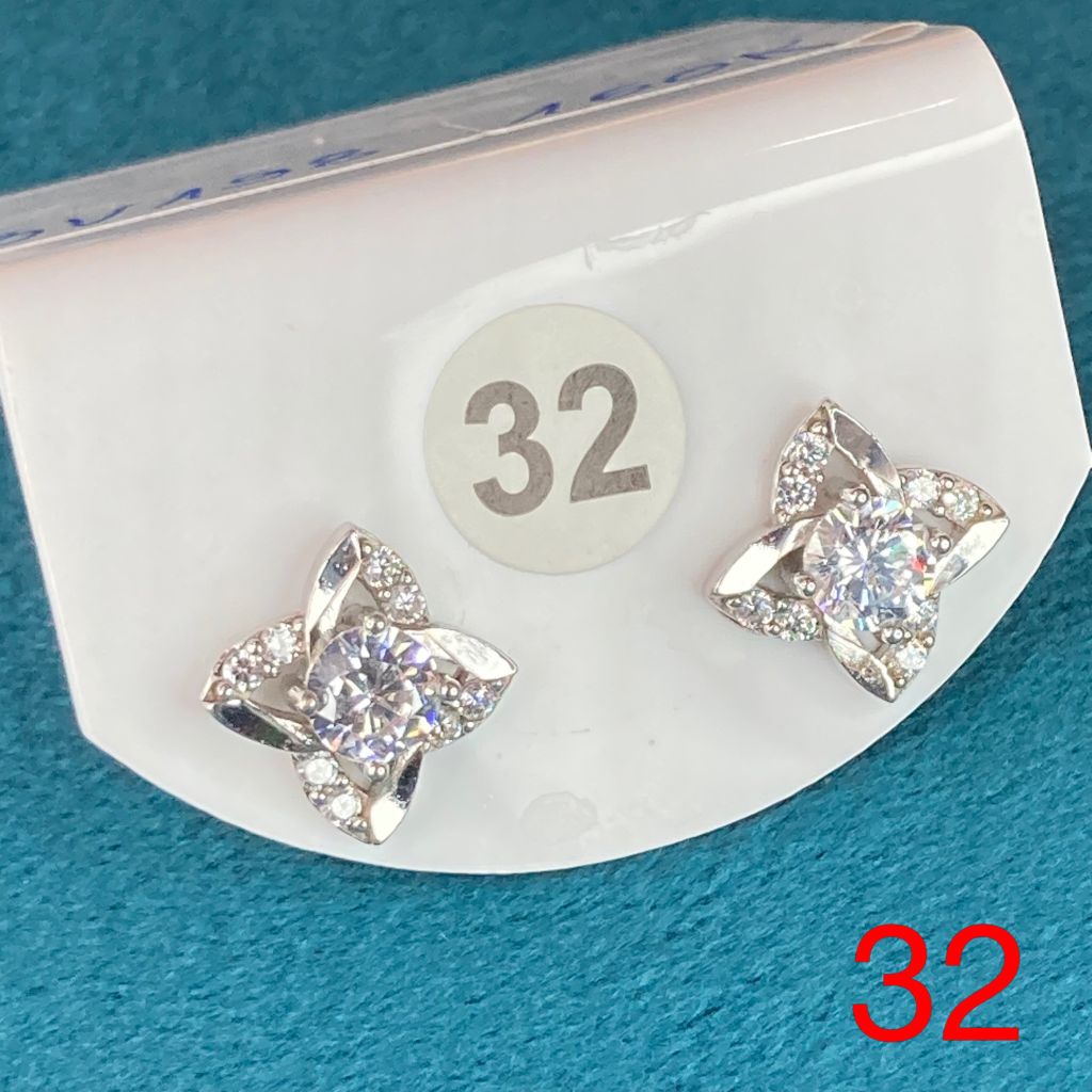 Bông tai bạc số 32, đá CZ Moissanite 5 mm, bạc ý xi kim