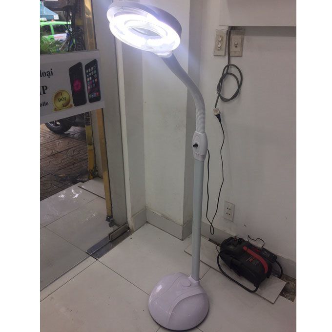 Đèn Led + kính Loop chân đứng