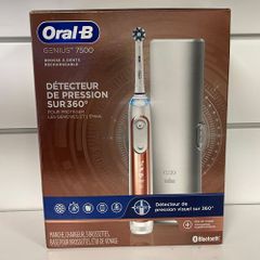 Bàn chải đánh răng điện Oral-B Genius 7500 Rechargeable Toothbrush