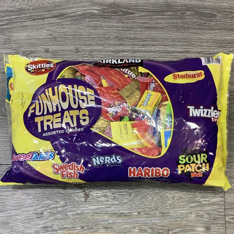 Kẹo trái cây Mỹ khổng lồ Kirkland Signature Funhouse Treats Assorted Candies 2.61kg