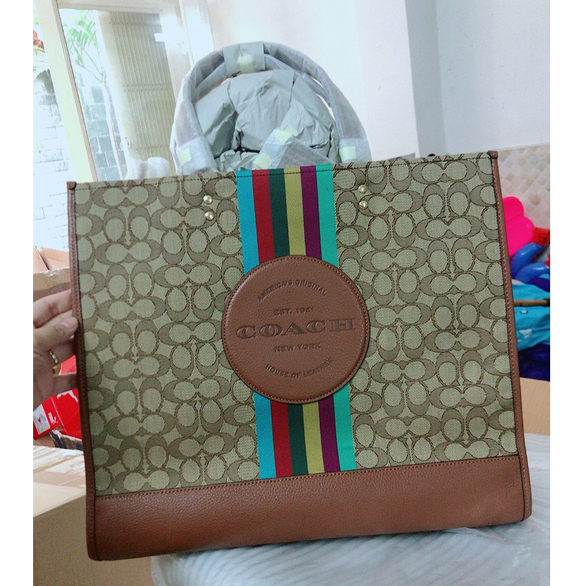 Túi xách da nam Coach New York họa tiết sọc màu – TIẾN THÀNH BEAUTY Túi xách da nam Coach New York họa tiết sọc màu – TIẾN THÀNH BEAUTY