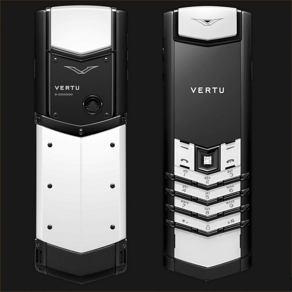 điện thoại VERTU Signature S Black White kim cương thiên nhiên chính hãng