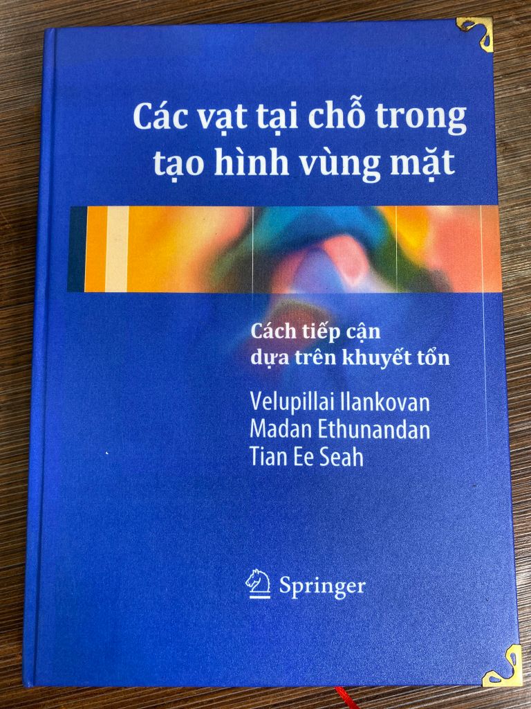 Các vạt tại chỗ trong tạo hình vùng mặt