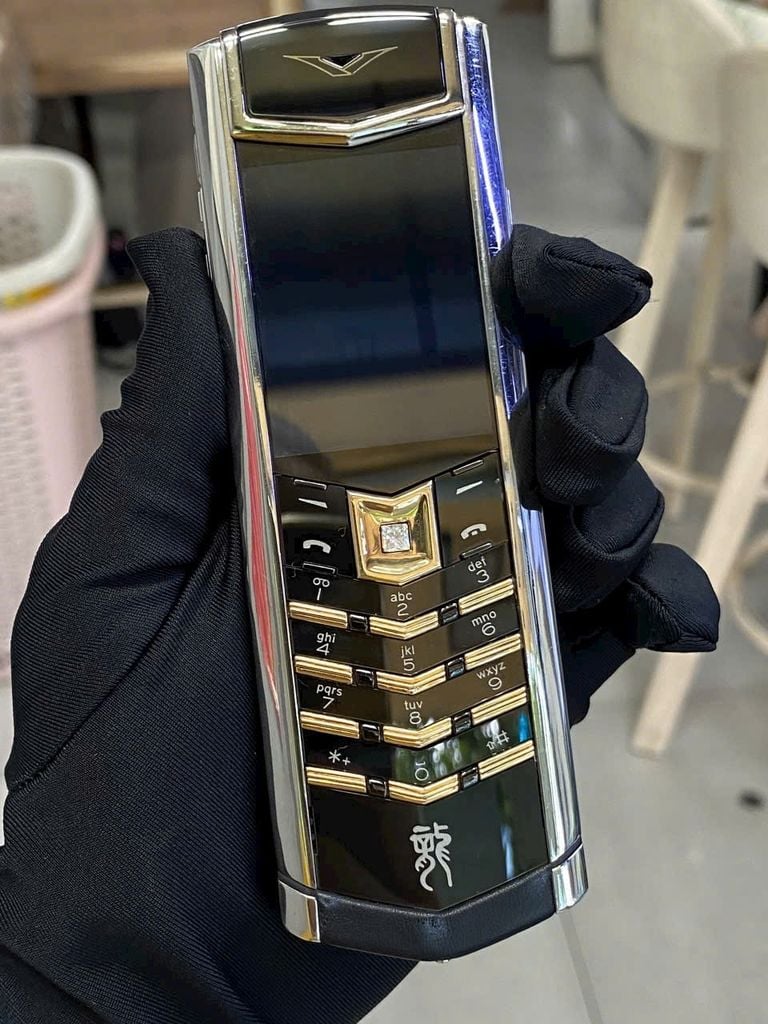 (Đã Bán) Vertu Signature S Rồng phiên bản 3G