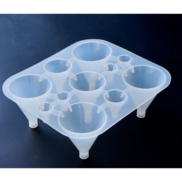 Khuôn silicone chóp nón nhiều size lớn