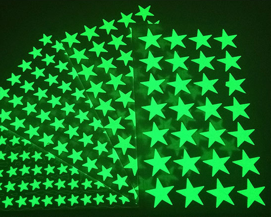 Sticker dạ quang dán tường hình ngôi sao