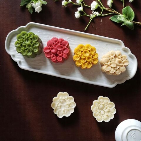 Khuôn trung thu lò xo 50g 1 mặt cẩm tú cầu