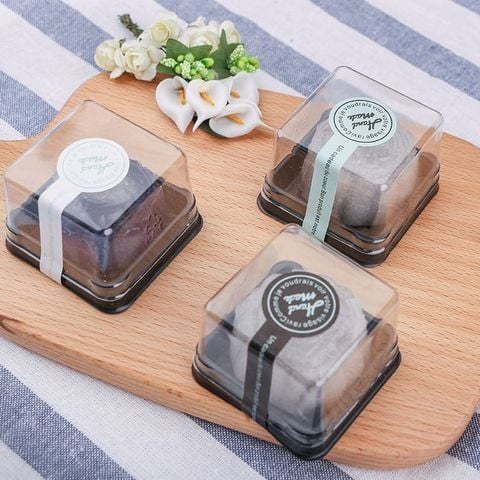Hộp bánh trung thu nhựa đế đen 100g