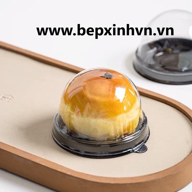 Hộp nhựa đựng bánh tròn đế đen 80g XY68S