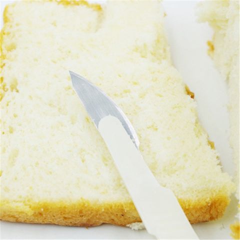 Dao rạch bánh mì cán trắng