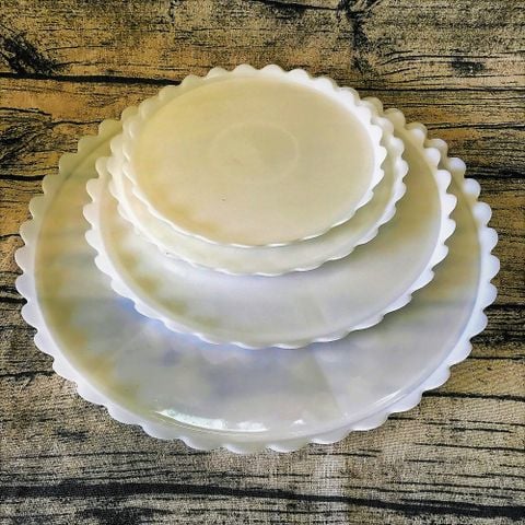 Dĩa bánh kem Vĩnh Trường.