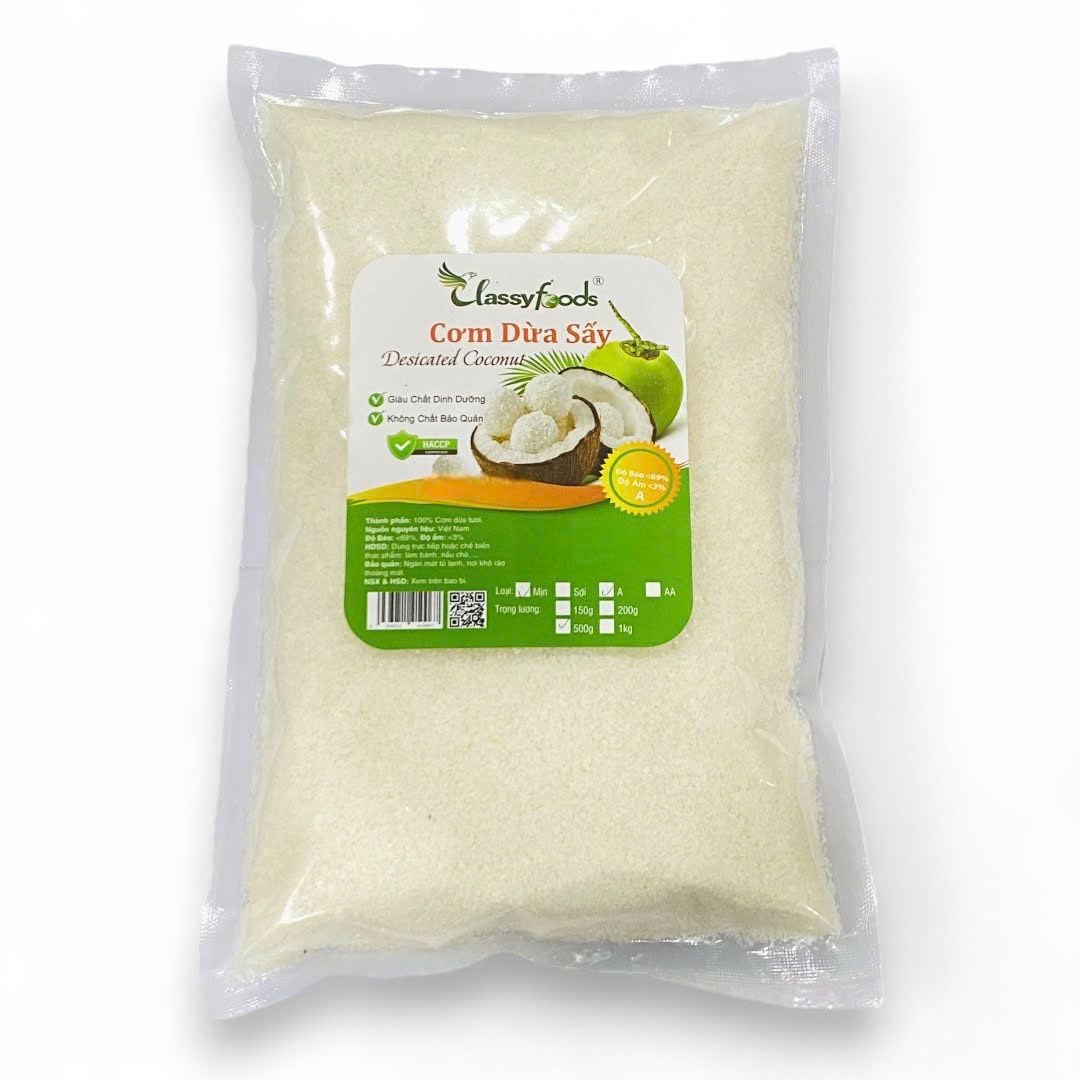 Cơm dừa sấy khô mịn Classyfoods 500g.