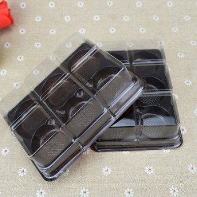 Hộp bánh nhựa 6 ngăn tròn đế đen FG332 (10/100 hộp)