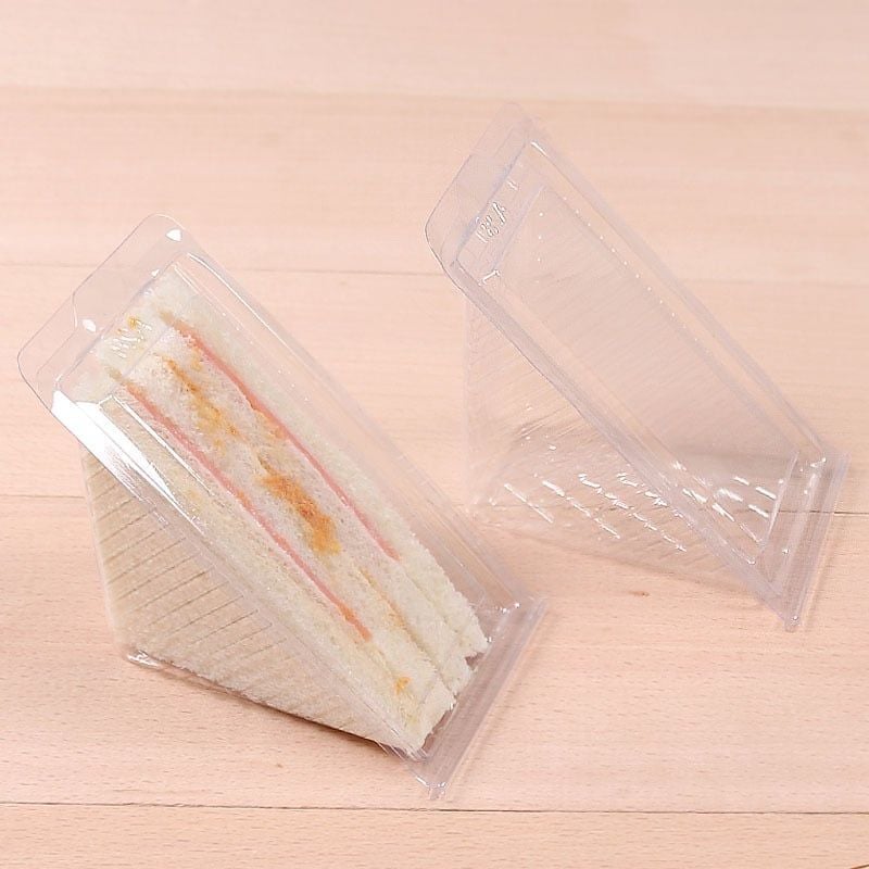 Hộp nhựa tam giác trong đựng bánh mì sandwich A28