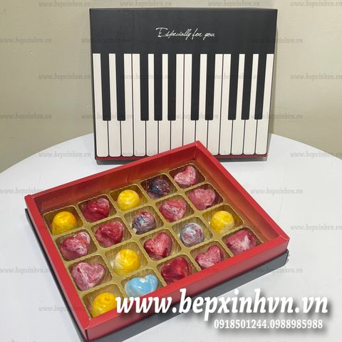 Hộp socola 20 ngăn đàn Piano