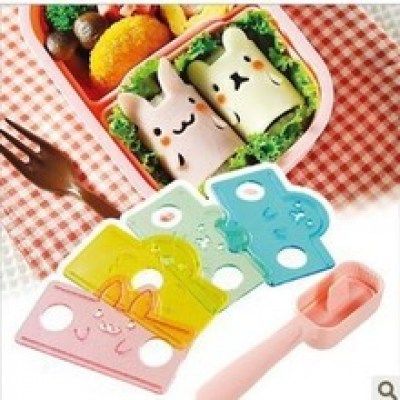 Khuôn ép cơm Bento kèm dụng cụ ép chả