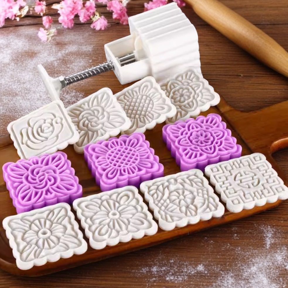 Khuôn bánh trung thu lò xo 100g 8 mặt vuông