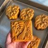 Khuôn trung thu lò xo 150g 1 mặt vuông sóng nước
