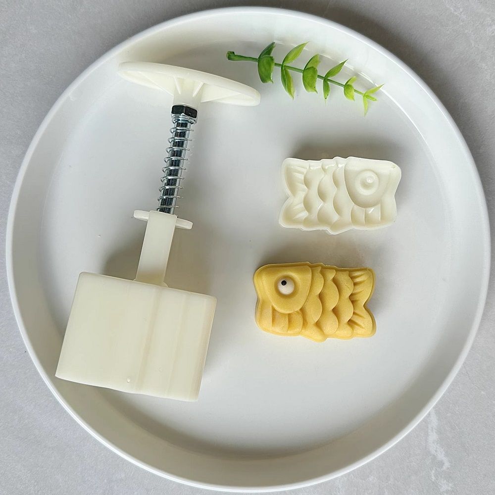 Khuôn trung thu lò xo 50g 1 mặt Cá Nhật
