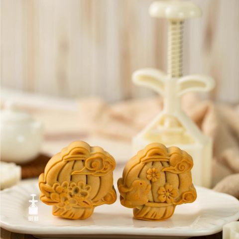 Khuôn trung thu 50g 2 mặt Thỏ Lồng Đèn
